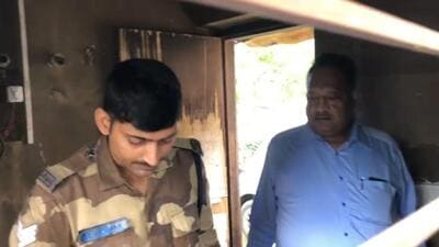 Bishnu Kumar Agrawal in custody. (HT) Bishnu Kumar Agrawal in custody. (HT)