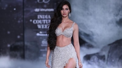 Dolly J also presented her collection on Day 7 and had Disha Patani as her showstopper. The actor wore a silver blouse with a matching mermaid skirt featuring a thigh high slit. About her look, Disha said at the event, “I like being feminine and right now, I feel like a Goddess because of Dolly J." Dolly J also presented her collection on Day 7 and had Disha Patani as her showstopper. The actor wore a silver blouse with a matching mermaid skirt featuring a thigh high slit. About her look, Disha said at the event, “I like being feminine and right now, I feel like a Goddess because of Dolly J."