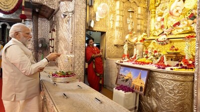 Prime Minister Narendra Modi visited Shreemant Dagdusheth Halwai Mandi as part of his day-long visit to Maharashtra's Pune, 