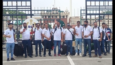 Members of Pakistan national hockey team arrive in India ahead of the Asian Champions Trophy in Chennai on Tuesday. (HT Photo) Members of Pakistan national hockey team arrive in India ahead of the Asian Champions Trophy in Chennai on Tuesday. (HT Photo)