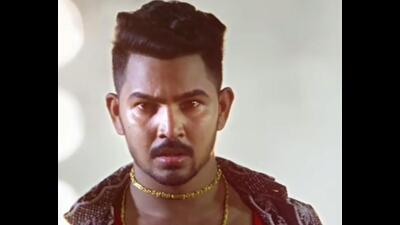 The YouTube vlogger started asking for financial help as he faced loss in his business, the officer said, adding, “Chikhle told the woman that he left his house and needed money to book a flat. Citing several other issues, the accused kept asking for money. The woman mortgaged her gold ornaments to arrange money for him. She gave almost  ₹47.50 lakh.” (HT PHOTO)