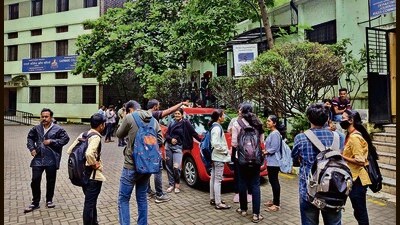 While from Tuesday, August 1, the second special round of the Class 11 admission process will begin and new students who have not yet registered or not yet taken admission for any reason can register themselves for the admission process. (HT PHOTO) While from Tuesday, August 1, the second special round of the Class 11 admission process will begin and new students who have not yet registered or not yet taken admission for any reason can register themselves for the admission process. (HT PHOTO)