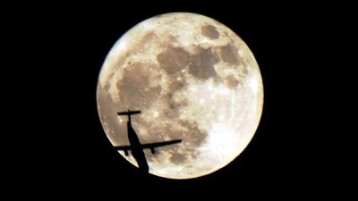 August is a special month for skywatchers across the globe as people will witness two Supermoons in the month. (Parveen Kumar/HT Photo) August is a special month for skywatchers across the globe as people will witness two Supermoons in the month. (Parveen Kumar/HT Photo)