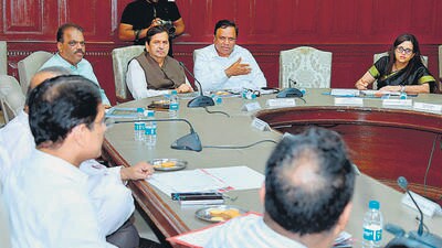 As BJP’s intervention in BMC grows, Oppn says it should be called ‘BJPMC’ As BJP’s intervention in BMC grows, Oppn says it should be called ‘BJPMC’