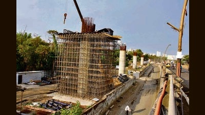 Due to the high cost of land acquisition, PMC has not been able to carry out the work. By considering all these factors, PMC decided to bring down the road width from 84 metres to 50 metres. (HT PHOTO) Due to the high cost of land acquisition, PMC has not been able to carry out the work. By considering all these factors, PMC decided to bring down the road width from 84 metres to 50 metres. (HT PHOTO)