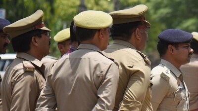 The police personnel found that apart from the victim, the attacker was also injured after he was beaten up by the public. (HT File Photo/Sakib Ali) The police personnel found that apart from the victim, the attacker was also injured after he was beaten up by the public. (HT File Photo/Sakib Ali)