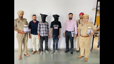 The accused were identified as Kapil and Manish Parmar of Bharatpur in Rajasthan. Police recovered two 9mm pistols, four magazines and 40 cartridges, police said. (HT Photo) The accused were identified as Kapil and Manish Parmar of Bharatpur in Rajasthan. Police recovered two 9mm pistols, four magazines and 40 cartridges, police said. (HT Photo)