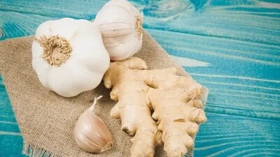 Ginger and garlic have clog busting properties and help in keeping the blood thin and dissolving the clots, if any. (Unsplash) Ginger and garlic have clog busting properties and help in keeping the blood thin and dissolving the clots, if any. (Unsplash)