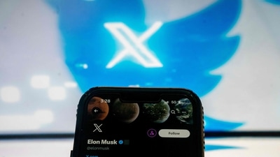 Elon Musk killed off the Twitter logo on July 24, 2023, replacing the world-recognized blue bird with a white X as the tycoon accelerates his efforts to transform the floundering social media giant. (AFP) Elon Musk killed off the Twitter logo on July 24, 2023, replacing the world-recognized blue bird with a white X as the tycoon accelerates his efforts to transform the floundering social media giant. (AFP)