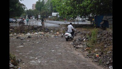 Incomplete work of Baner-Pashan Link Road. (HT PHOTO) Incomplete work of Baner-Pashan Link Road. (HT PHOTO)