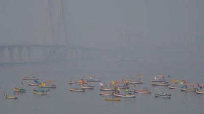 Mumbai’s sea, like other seas, is an “Anthroposea”: It is made up not just of water, tides, and non-human biota, but also of the matter and metabolic waste of its more than fifteen million human (and nonhuman) residents. ( Satish Bate/ Hindustan Times) Mumbai’s sea, like other seas, is an “Anthroposea”: It is made up not just of water, tides, and non-human biota, but also of the matter and metabolic waste of its more than fifteen million human (and nonhuman) residents. ( Satish Bate/ Hindustan Times)