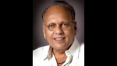 Renowned poet and lyricist Namdeo Dhondo Mahanor, popularly known as Na Dho Mahanor passed away in Pune on Thursday. (HT PHOTO) Renowned poet and lyricist Namdeo Dhondo Mahanor, popularly known as Na Dho Mahanor passed away in Pune on Thursday. (HT PHOTO)