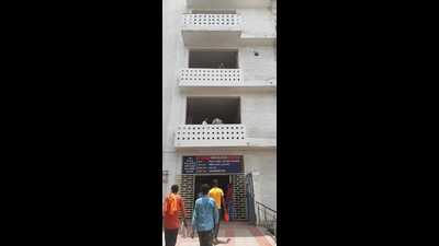 The accident took place at the old ophthalmology department of KGMU. (Deepak Gupta) The accident took place at the old ophthalmology department of KGMU. (Deepak Gupta)