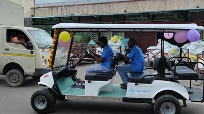 The battery-operated cars will ferry passengers, especially senior citizens, pregnant women from one platform to another. (HT PHOTO)