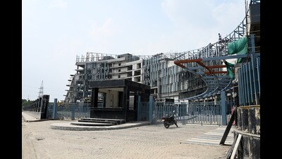 The building has missed multiple deadlines in the past and will further get delayed due to fresh inquiry, in Noida. (Sunil Ghosh/HT Photo) The building has missed multiple deadlines in the past and will further get delayed due to fresh inquiry, in Noida. (Sunil Ghosh/HT Photo)