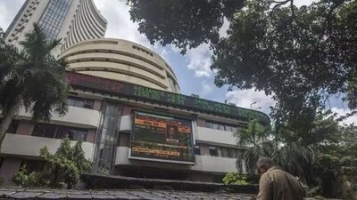 Sensex tanks 500 points to close at 65,245, Nifty near 19,400 Sensex tanks 500 points to close at 65,245, Nifty near 19,400
