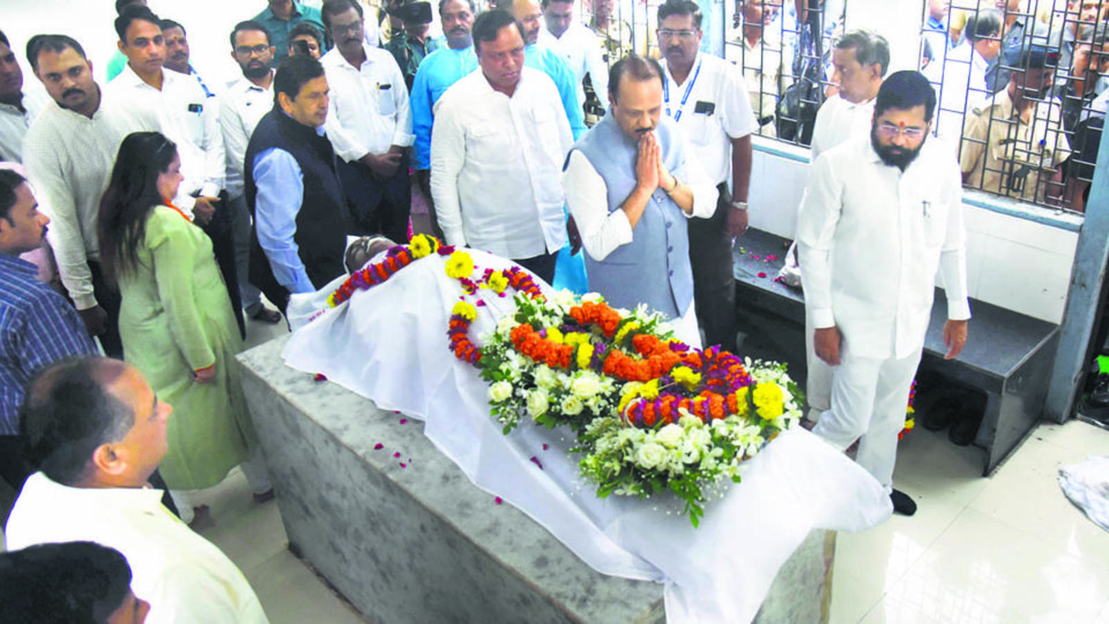 5 Edelweiss officials booked for abetting Desai suicide - Vimarsana News