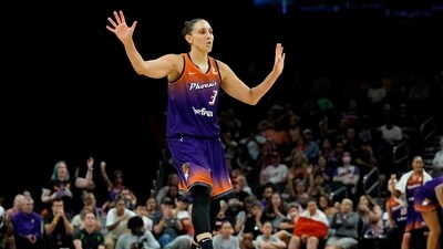 Phoenix Mercury guard Diana Taurasi smiles after a basket gainst the Atlanta Dream, (AP) Phoenix Mercury guard Diana Taurasi smiles after a basket gainst the Atlanta Dream, (AP)
