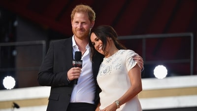 (FILES) Britain's Prince Harry and Meghan Markle speak during the 2021 Global Citizen Live festival at the Great Lawn, Central Park on September 25, 2021 in New York City. A multi-million-dollar deal between a media group run by Britain's Prince Harry and his wife Meghan Markle, and streaming giant Spotify is to end, a report said June 15, 2023. (Photo by Angela Weiss / AFP) (AFP) (FILES) Britain's Prince Harry and Meghan Markle speak during the 2021 Global Citizen Live festival at the Great Lawn, Central Park on September 25, 2021 in New York City. A multi-million-dollar deal between a media group run by Britain's Prince Harry and his wife Meghan Markle, and streaming giant Spotify is to end, a report said June 15, 2023. (Photo by Angela Weiss / AFP) (AFP)