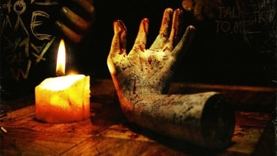 Many have appreciated the basis of the film on classic foundations of the genre and how it has built a creepy horror yarn that binds it all together. Many have appreciated the basis of the film on classic foundations of the genre and how it has built a creepy horror yarn that binds it all together.