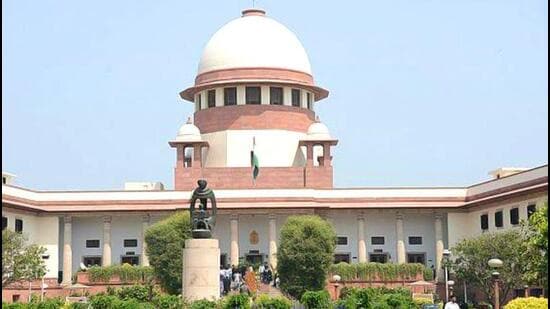 A Supreme Court bench set aside the argument that the Telangana high court had no jurisdiction to hear the cases pertaining to Margadarsi Chit Fund Private Ltd, as the alleged fraud had taken place in various branches in Andhra Pradesh. (HT Photo)