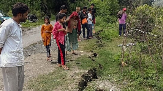 "So far 199 people have died in the monsoon due to various reasons. In which 57 people have lost their lives due to landslides and flash floods. 142 people have lost their lives due to road accidents or other reasons. In Himachal Pradesh, 31 people are missing and 229 people are injured," state disaster management authority.&nbsp;(ANI)