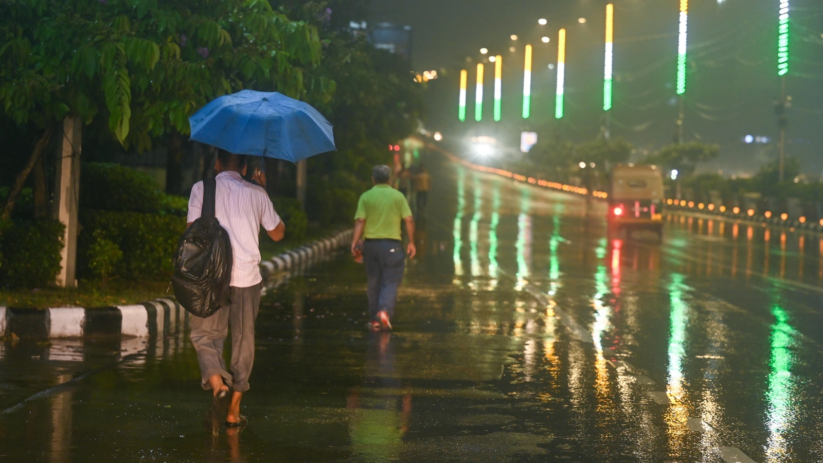 Rain News Today LIVE Updates: Rainfall lashes Delhi-NCR; IMD predicts showers over Madhya Pradesh, Uttar Pradesh - Vimarsana News