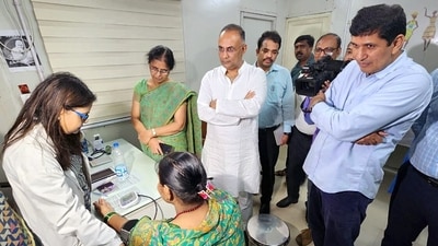 Karnataka health minister Dinesh Gundu Rao accompanied by Delhi health minister Saurabh Bharadwaj visited a Mohalla clinic at Panchsheel Park, in New Delhi on Friday. (ANI Photo)