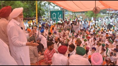 Bharti Kisan Union (Rajewal) leader Rajewal spoke about many issues including the river waters and the transfer of UT Chandigarh to Punjab along with Punjabi speaking areas. (HT Photo) Bharti Kisan Union (Rajewal) leader Rajewal spoke about many issues including the river waters and the transfer of UT Chandigarh to Punjab along with Punjabi speaking areas. (HT Photo)