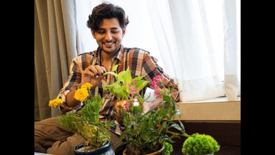 Darshan Raval at his home (Photo: Soumya/HT) Darshan Raval at his home (Photo: Soumya/HT)