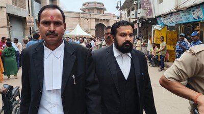 Advocate Subhash Nandan Chaturvedi, Vishnu Shankar Jain. (Rajesh Kumar/HT Photo) Advocate Subhash Nandan Chaturvedi, Vishnu Shankar Jain. (Rajesh Kumar/HT Photo)