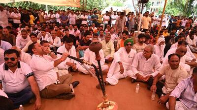Hundreds of villagers participated in the mahapanchayat in Gurugram on Sunday. (Parveen Kumar/ HT) Hundreds of villagers participated in the mahapanchayat in Gurugram on Sunday. (Parveen Kumar/ HT)