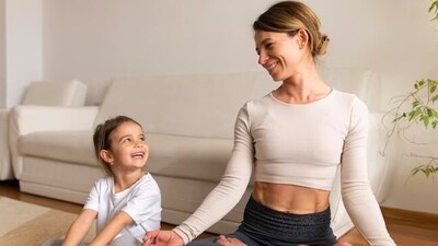 4. Teach them how to listen mindfully: It is vital for a child to listen to others during a conversation. Parents can recite a story or a poem and ask their children to fully focus on what they are saying, without interrupting them. This practice nurtures attentive and empathetic communication skills in the child. (Freepik) 4. Teach them how to listen mindfully: It is vital for a child to listen to others during a conversation. Parents can recite a story or a poem and ask their children to fully focus on what they are saying, without interrupting them. This practice nurtures attentive and empathetic communication skills in the child. (Freepik)