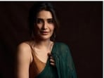 Karishma Tanna is an absolute fashionista. From casual to ethnic to formal ensembles, Karishma knows how to make an attire look better. The actor keeps it chic, comfortable and stylish with every look that she shares on her Instagram profile. On Monday, the actor drove our blues far away with a set of pictures of herself in the six yards of grace.