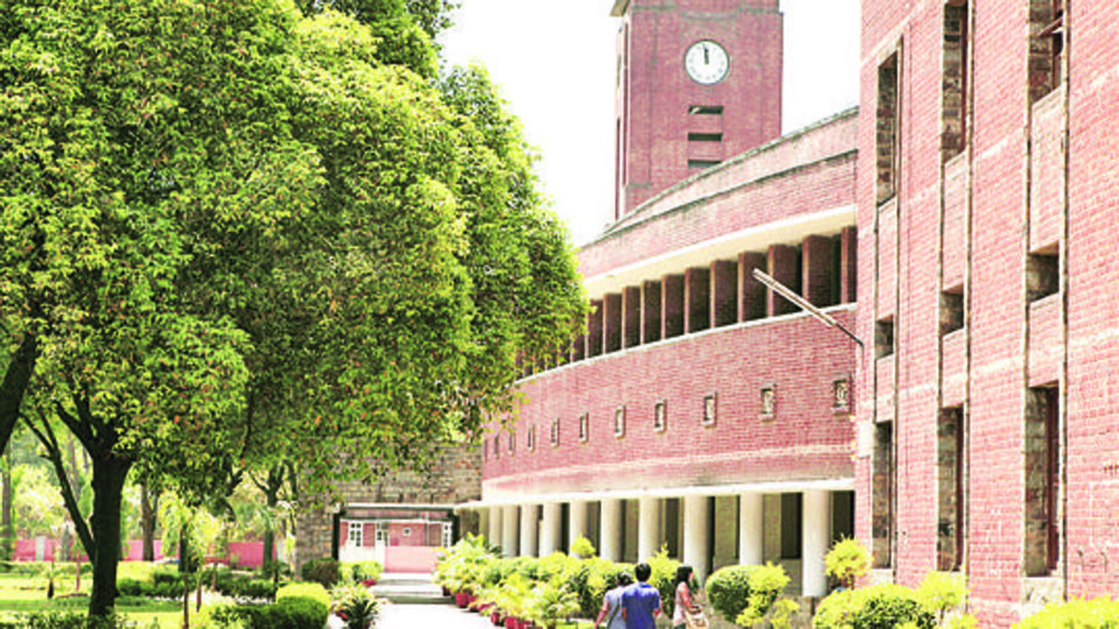 Delhi University admissions: 62,000 pay fee, 12,700 freeze their slots - Vimarsana News