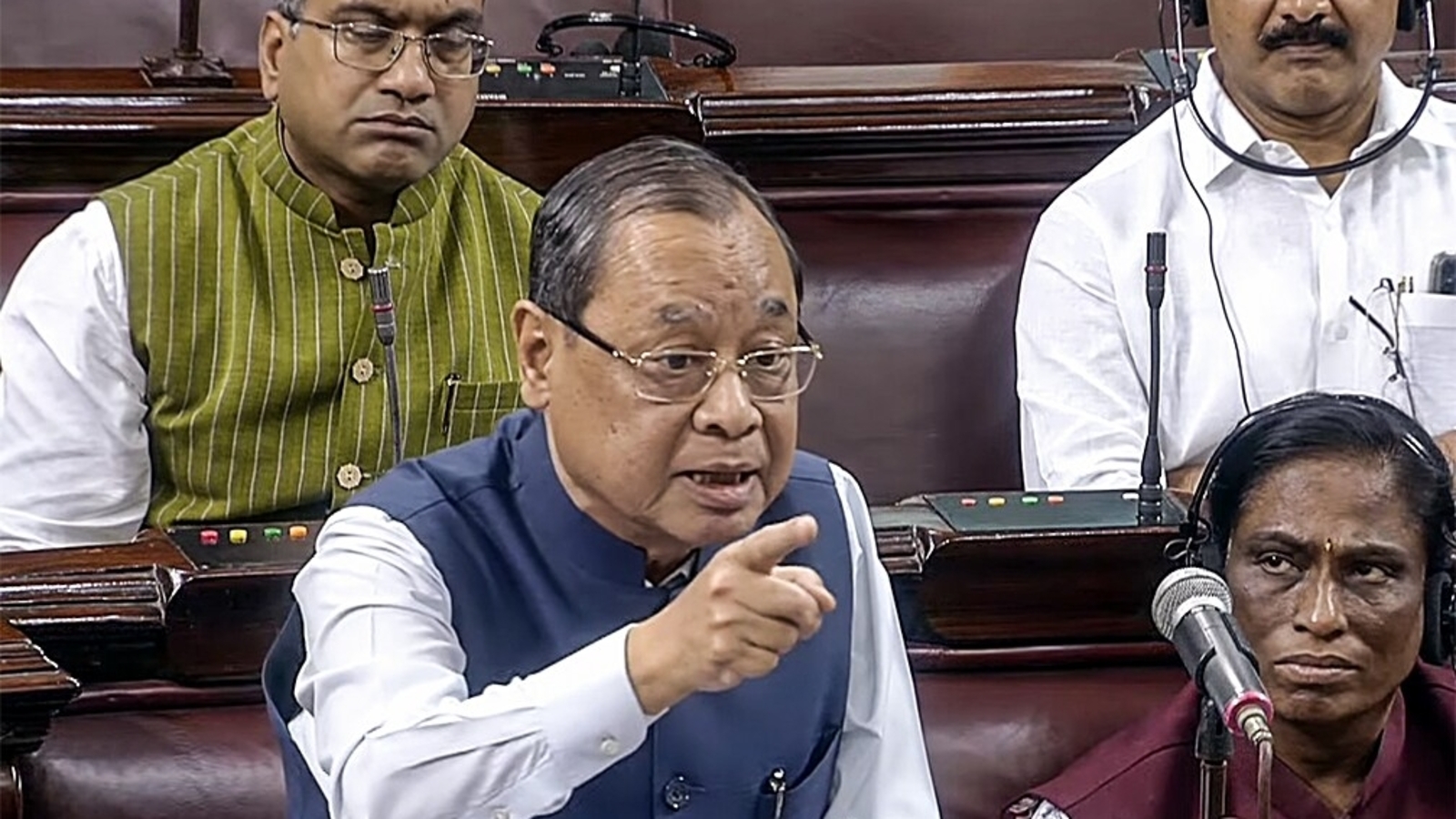 Congress fumes as ex-CJI Gogoi calls 'Basic Structure' doctrine 'debatable' | Latest News India - Vimarsana News