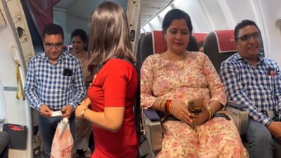 An air hostess shared a video of welcoming her parents onboard the plane. (Instagram/@AsmitaJaatni) An air hostess shared a video of welcoming her parents onboard the plane. (Instagram/@AsmitaJaatni)