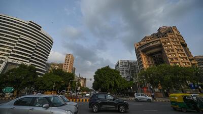 Cloud cover over Barakhamba in New Delhi. (Sanchit Khanna/ HT Photo)