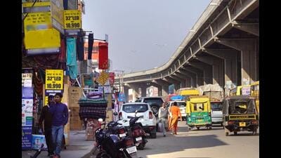 During the drive on August 3, Ambala MC officials, including executive officer Jarnail Singh and secretary Rajesh Kumar, had to face the wrath of the shopkeepers. (HT Photo)