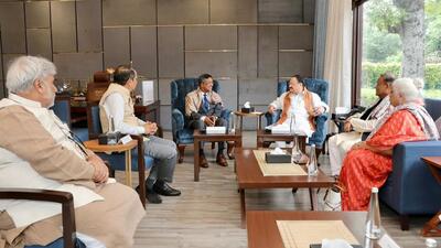 Muhammad Abdur Razzaque, a member of Awami League’s presidium and the agriculture minister, is heading the five-member delegation (X/JPNadda) Muhammad Abdur Razzaque, a member of Awami League’s presidium and the agriculture minister, is heading the five-member delegation (X/JPNadda)