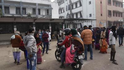 Patients outside OPD counters at Patna Medical College and Hospital. The Bihar Health Services Association has given an ultimatum to the government to boycott OPD duty on August 18 and 19 if the state health department did not heed its seven-point charter of demands by August 12. (HT Archives) Patients outside OPD counters at Patna Medical College and Hospital. The Bihar Health Services Association has given an ultimatum to the government to boycott OPD duty on August 18 and 19 if the state health department did not heed its seven-point charter of demands by August 12. (HT Archives)