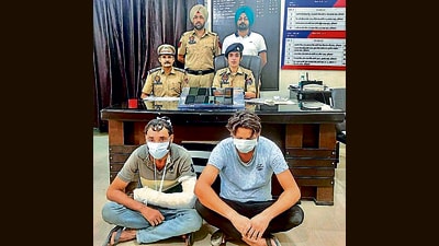 Snatching accused in the custody of division number 5 police in Ludhiana. (HT PHOTO)