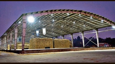 Spread over 75 acres, the market was planned in 2002 to decongest the Sector 26 grain market where there is no more room for expansion. (HT File Photo) Spread over 75 acres, the market was planned in 2002 to decongest the Sector 26 grain market where there is no more room for expansion. (HT File Photo)