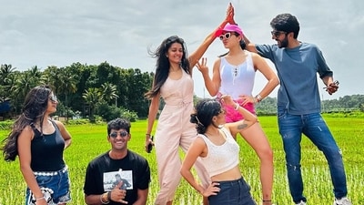Sara Ali Khan posed with her friends near a green field in a goofy picture she posted. The actor wore a white crop top with pink shorts in the candid group photo. Sara Ali Khan posed with her friends near a green field in a goofy picture she posted. The actor wore a white crop top with pink shorts in the candid group photo.