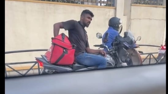 zomato food delivery bag