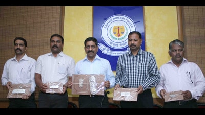 Press confrence at Crime Branch office in Mumbai. HT photo (Hindustan Times) Press confrence at Crime Branch office in Mumbai. HT photo (Hindustan Times)