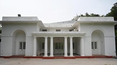 The House Committee of the Lok Sabha has decided to allot the same bungalow he was asked to vacate. (Sanchit Khanna/HT Photo) The House Committee of the Lok Sabha has decided to allot the same bungalow he was asked to vacate. (Sanchit Khanna/HT Photo)