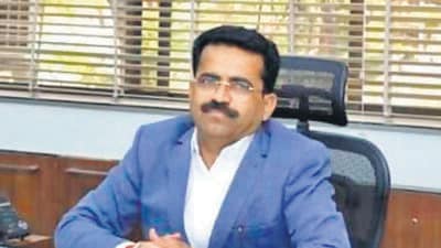 The accused builder, who was meant to surrender his excess land holding to the government under the ULC Act or get an exemption from the state authorities under section 20 of the Act, had allegedly wrongly impressed upon the people and the authorities that he had the exemption to carry out construction on a plot in Mira Bhayander. (HT PHOTO) The accused builder, who was meant to surrender his excess land holding to the government under the ULC Act or get an exemption from the state authorities under section 20 of the Act, had allegedly wrongly impressed upon the people and the authorities that he had the exemption to carry out construction on a plot in Mira Bhayander. (HT PHOTO)