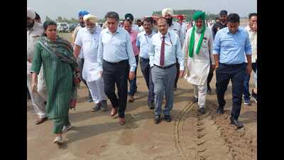 The team led by NDMA advisor will be in Rupnagar and Jalandhar on Wednesday. (HT Photo) The team led by NDMA advisor will be in Rupnagar and Jalandhar on Wednesday. (HT Photo)