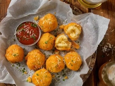 Schezwan Cheese Fritters (Unsplash) Schezwan Cheese Fritters (Unsplash)